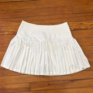 Elegant White Pleated Skirt